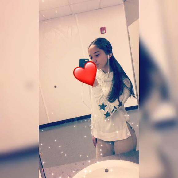 Meet your Posher, Ashly - Picture 1 of 1